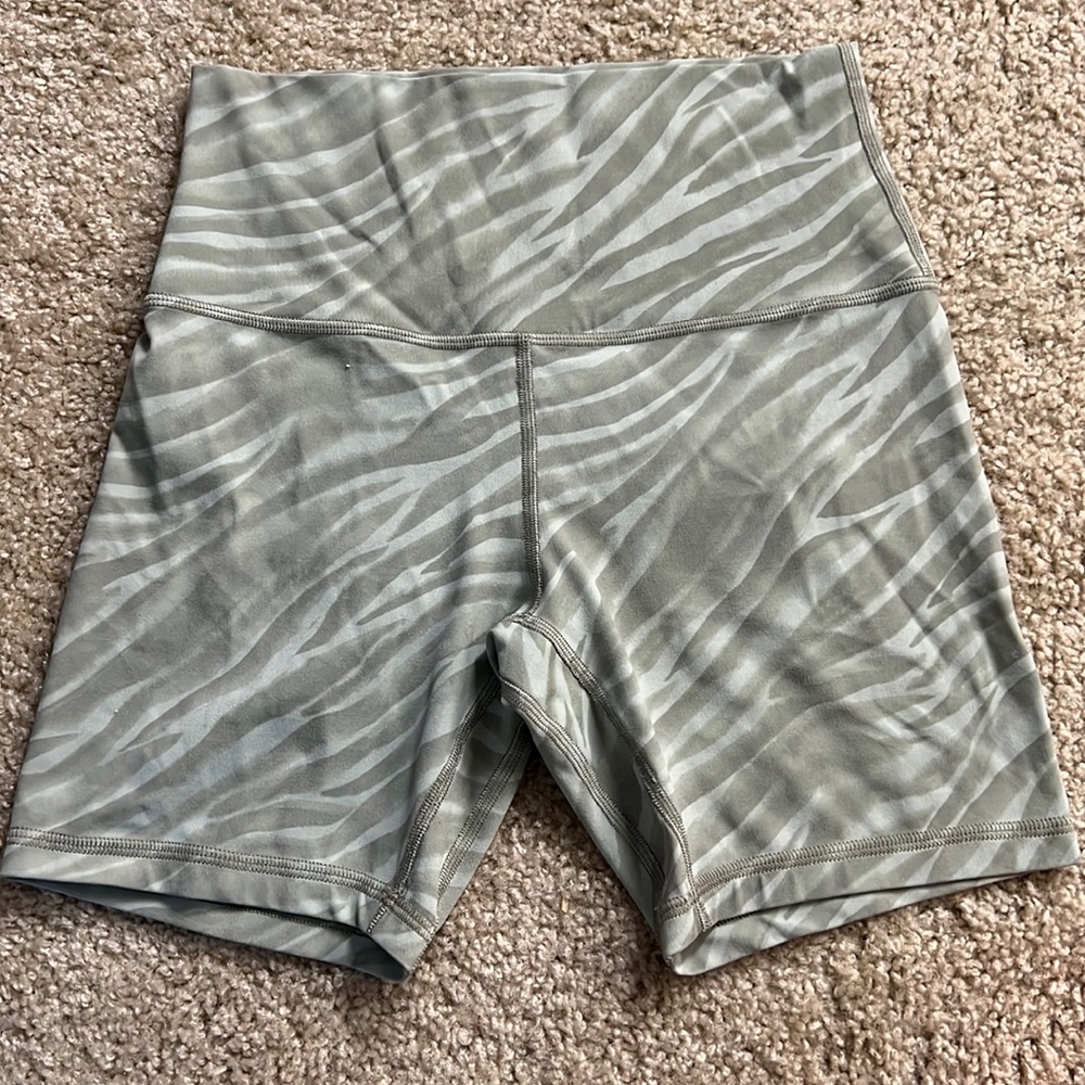 lululemon athletica Zebra Print Women Shorts - Gray